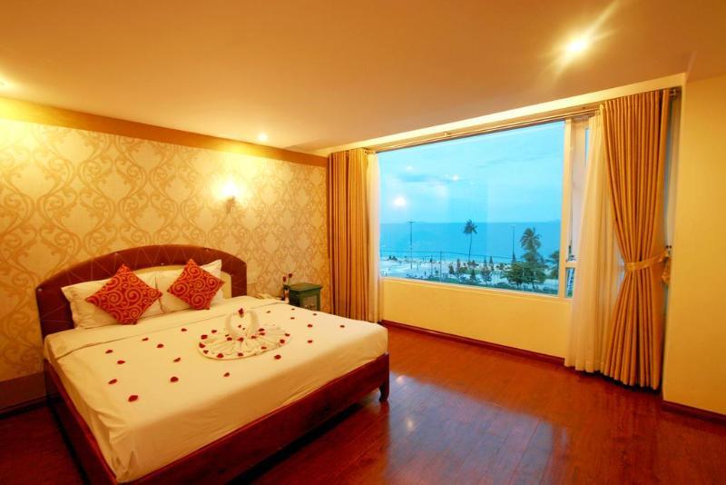 Ngan Ha - Galaxy Hotel Nha Trang