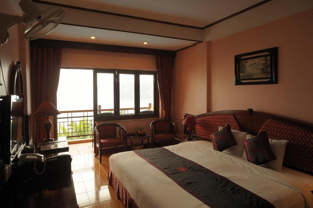 Cat Ba Sunrise Khu nghỉ mát Dong Khe Sau