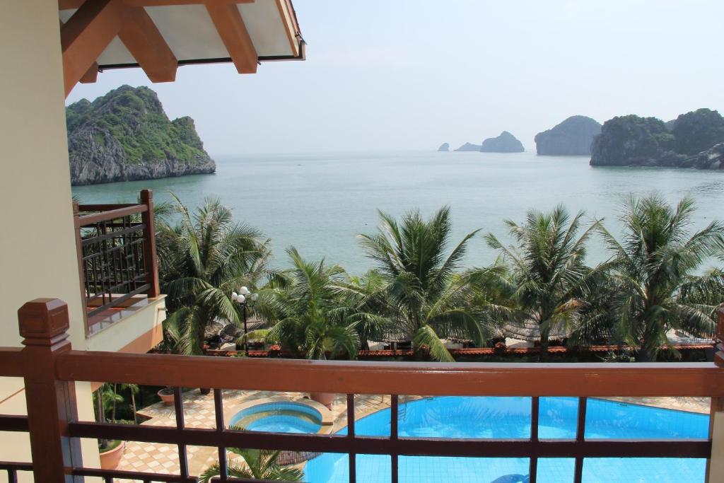 Cat Ba Sunrise