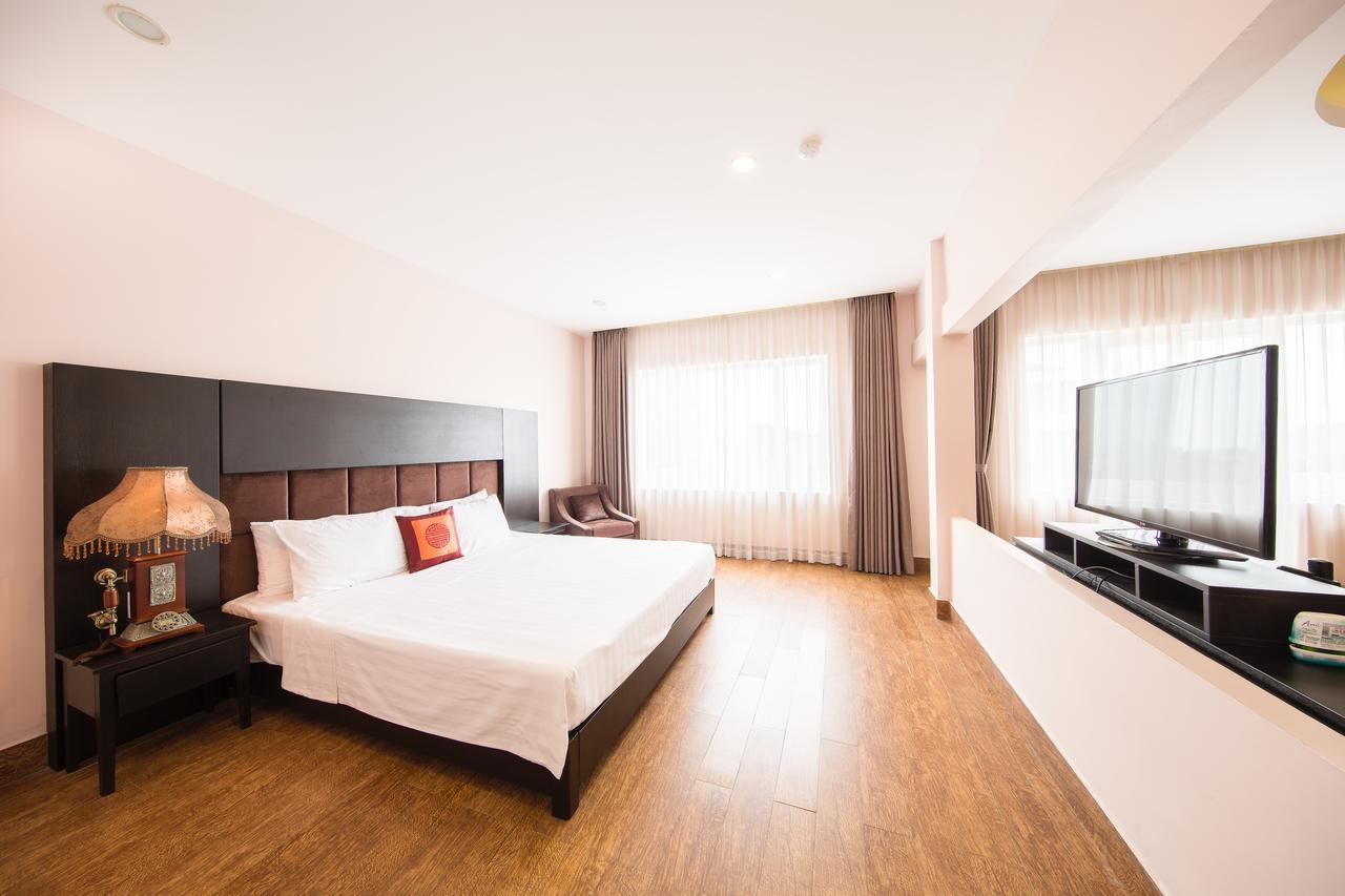 Hotel Plaza 4*