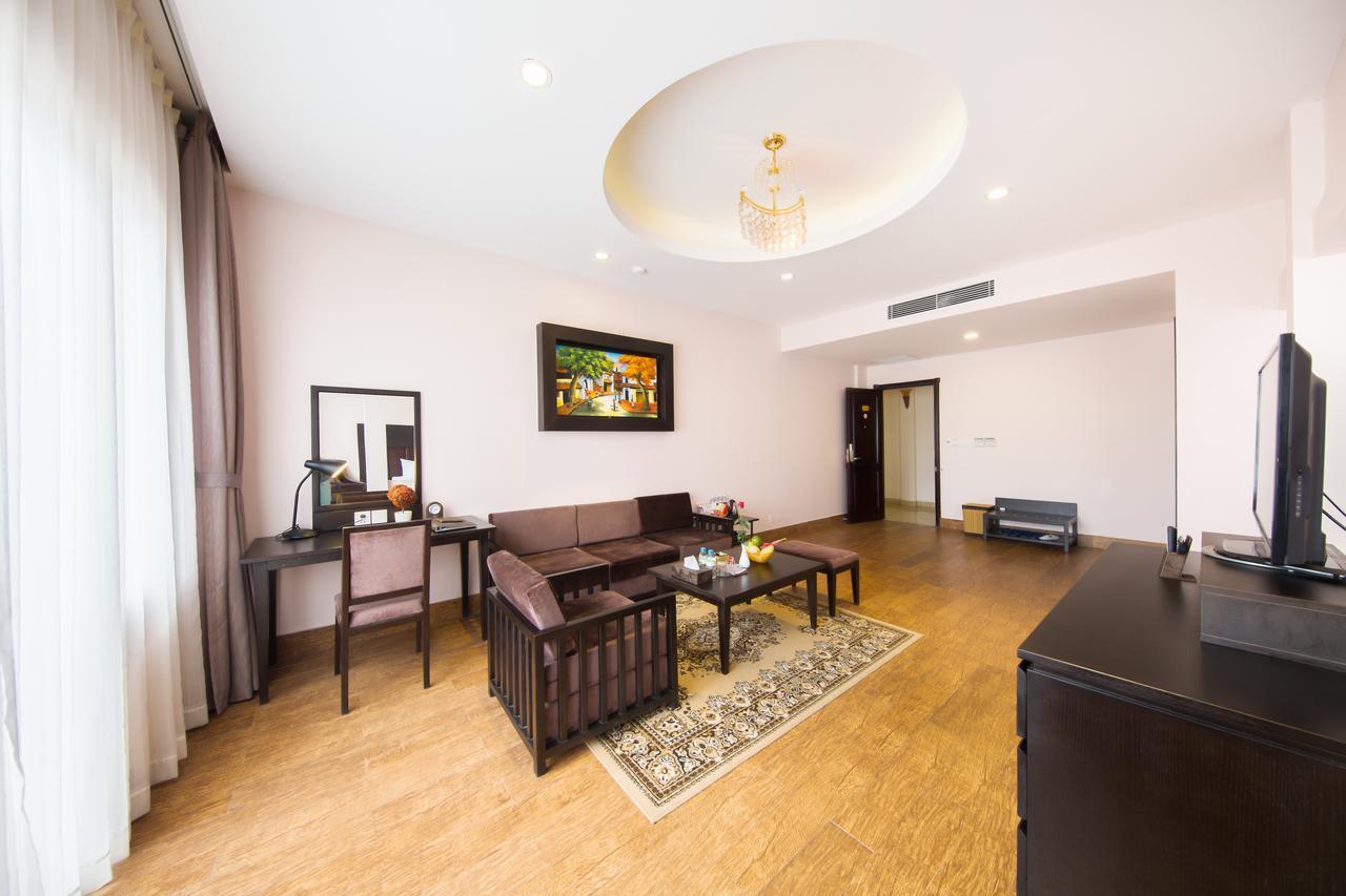 Hotel Plaza 4*