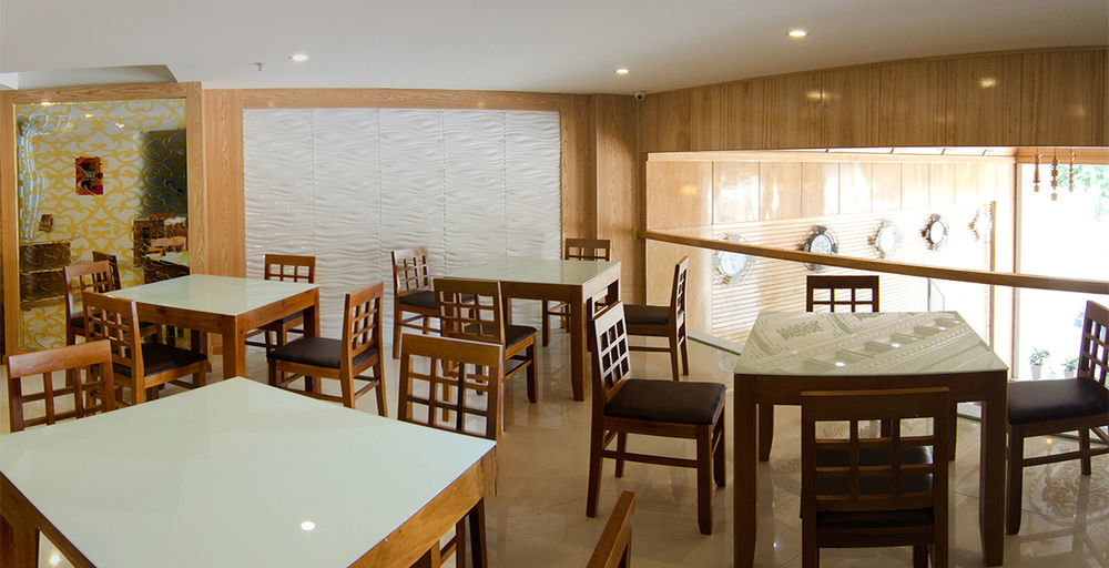 Khách sạn Hoa Phong 3*