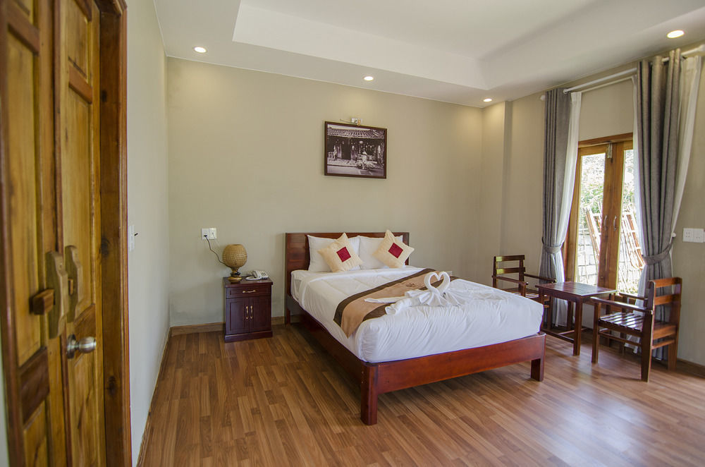 Resort White Lotus 3*