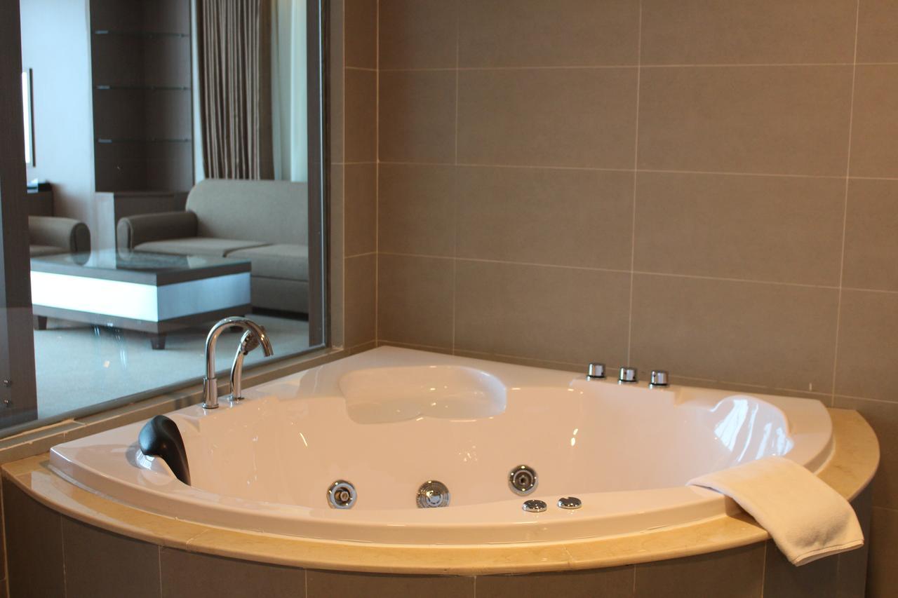 Hotel Muong Thanh Grand 4*