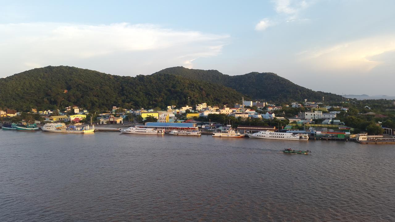 Hotel River