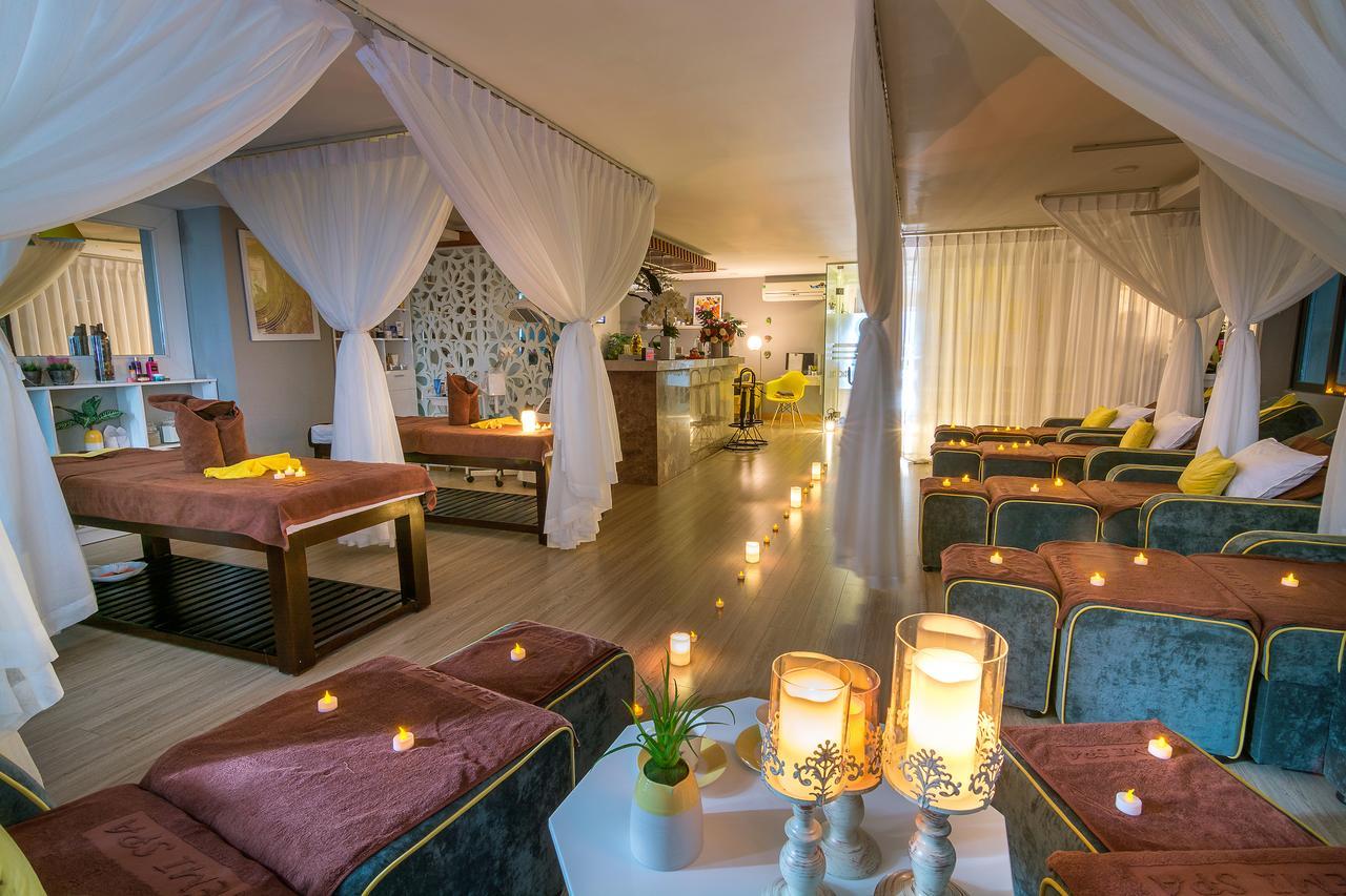 Happy Day Riverside & By Haviland Hotel
