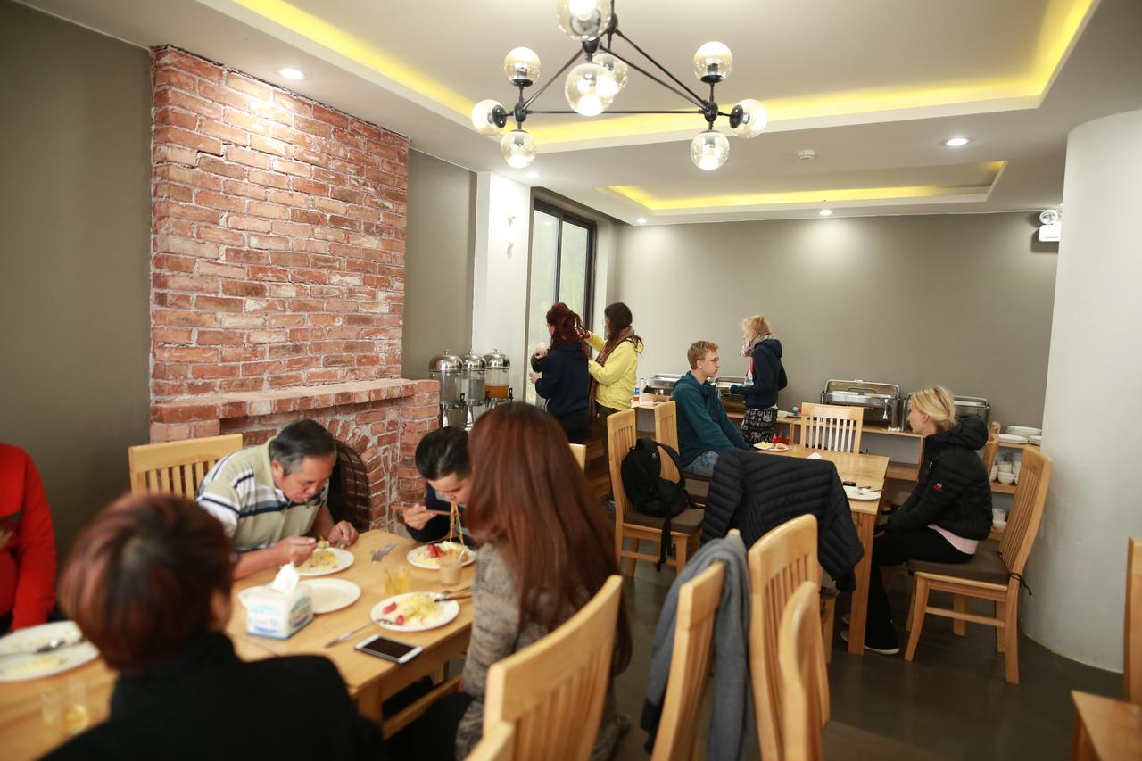 Roxana Hotel 3*