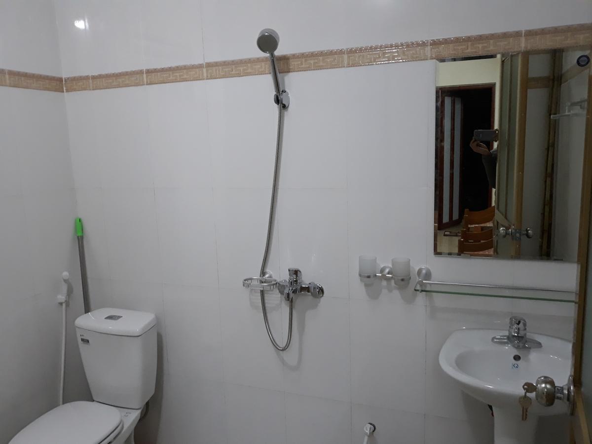 Yen Binh lều *
