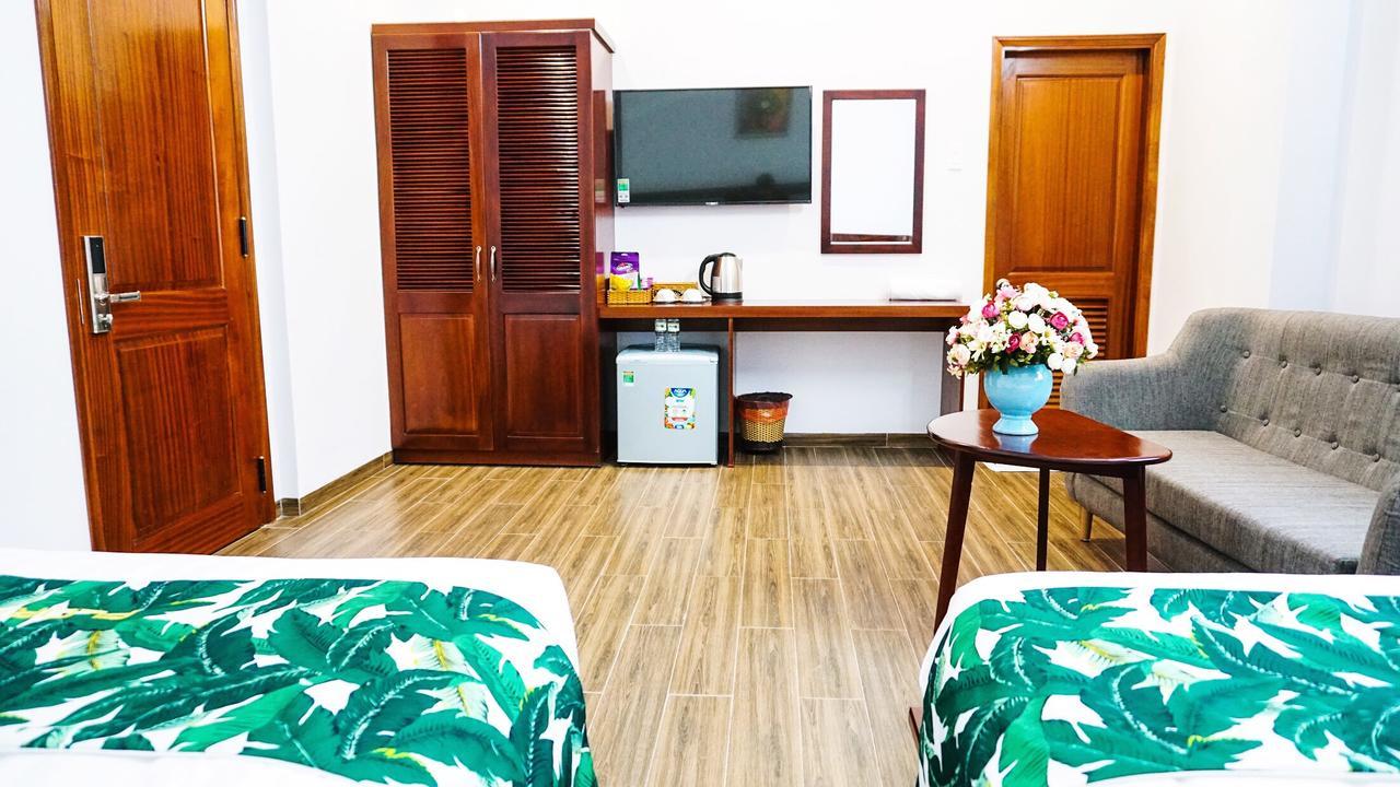 Flora Hotel 3*