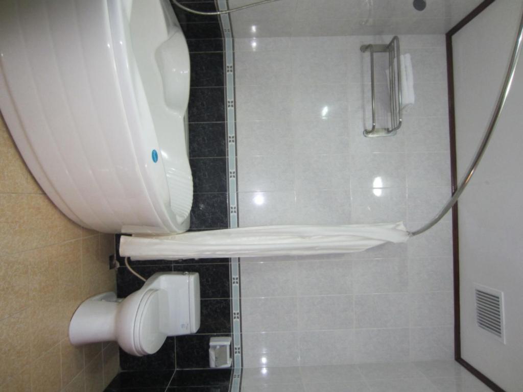 Asean Halong Hotel