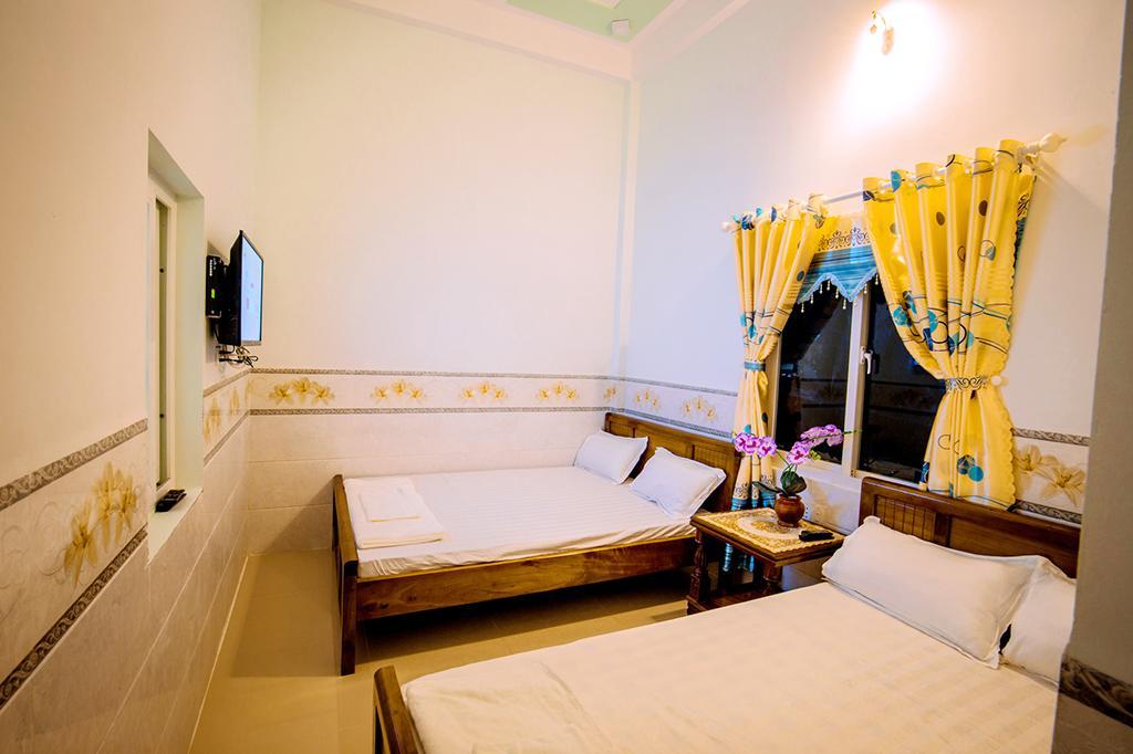 Thuyen & Bien Motel *