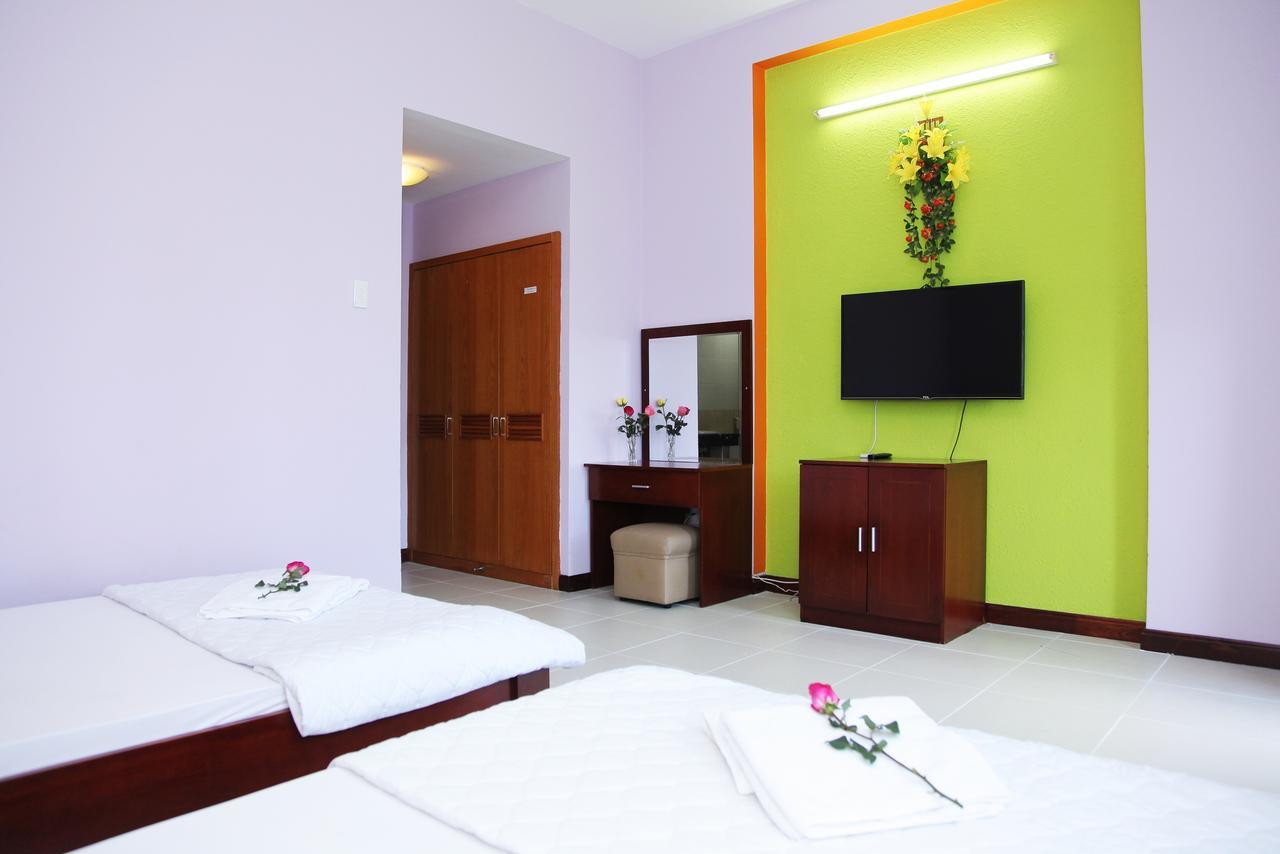 Ngoi Sao Hotel *