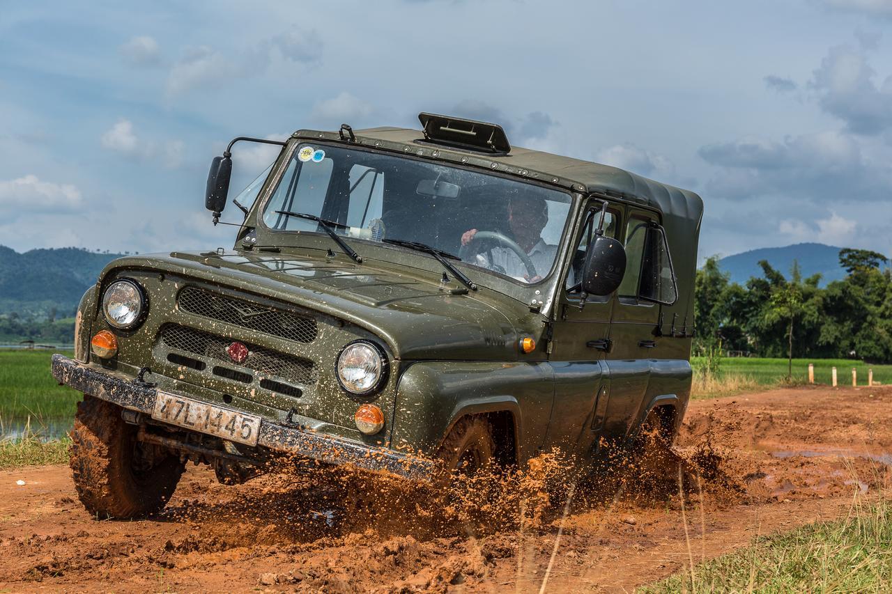 Lak Tented Camp Lien Son