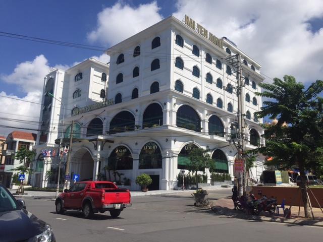 Yen Luxury 3* Cam Pha
