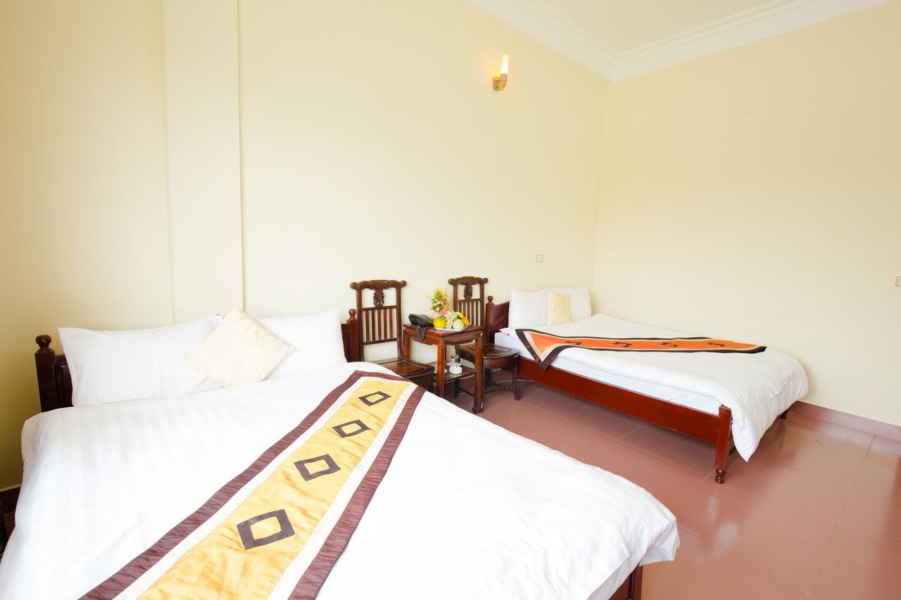 Lotus Hotel 2*