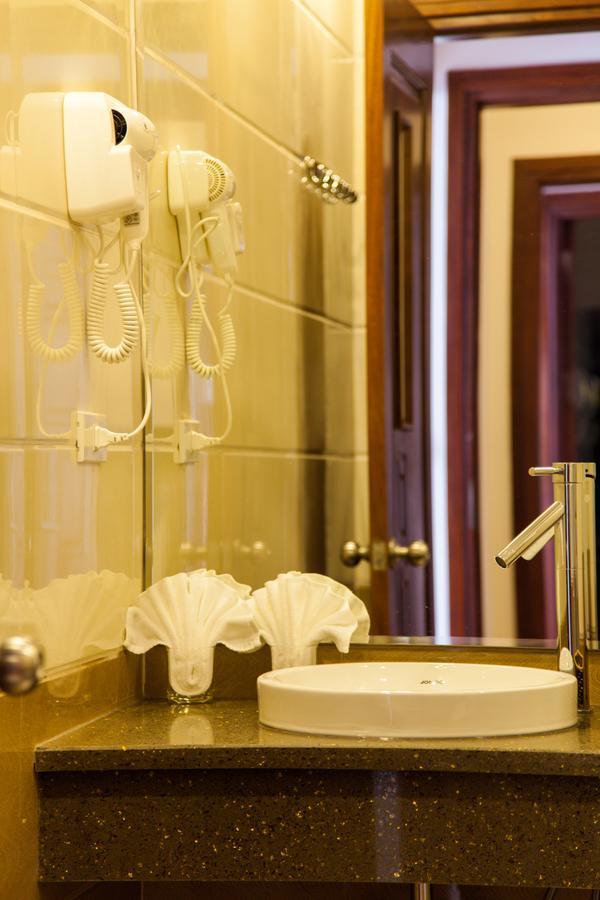 Tuan Chau Marina Hotel 2*