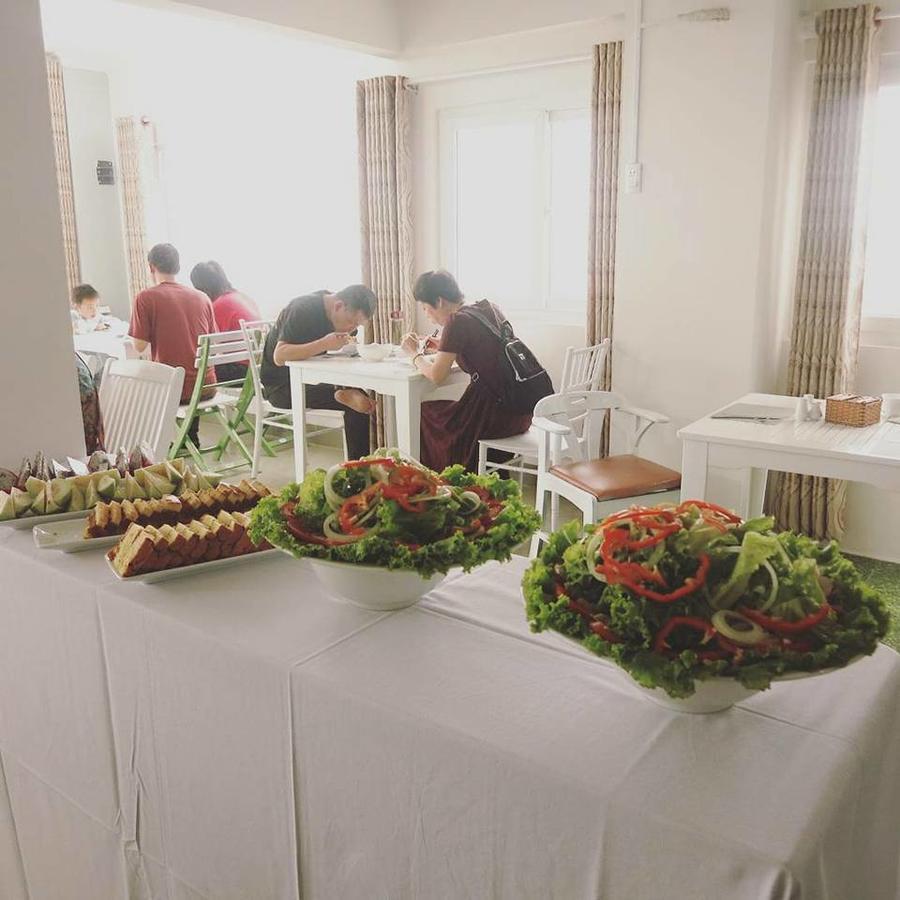 Montana Hotel Khách sạn