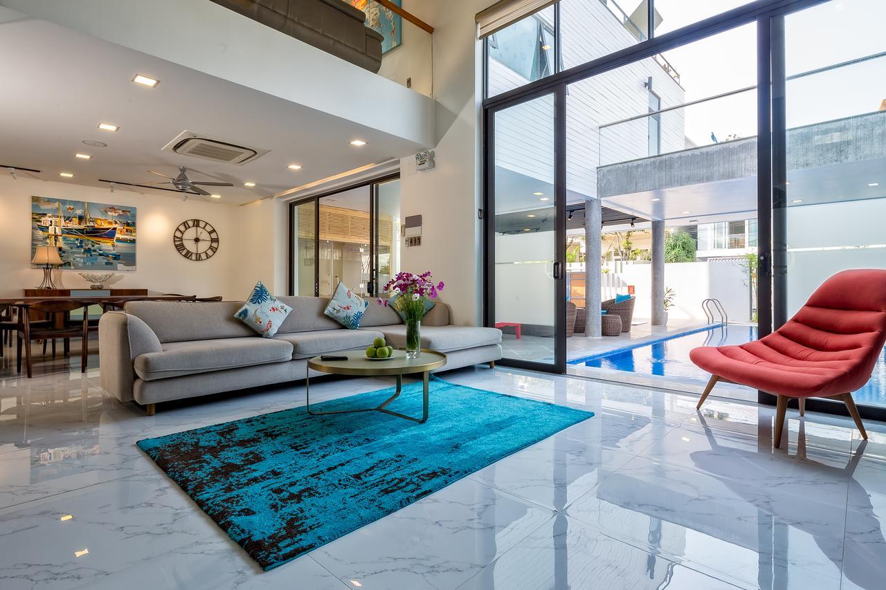 The Charming Pool For Vacation Nearby The Beach *