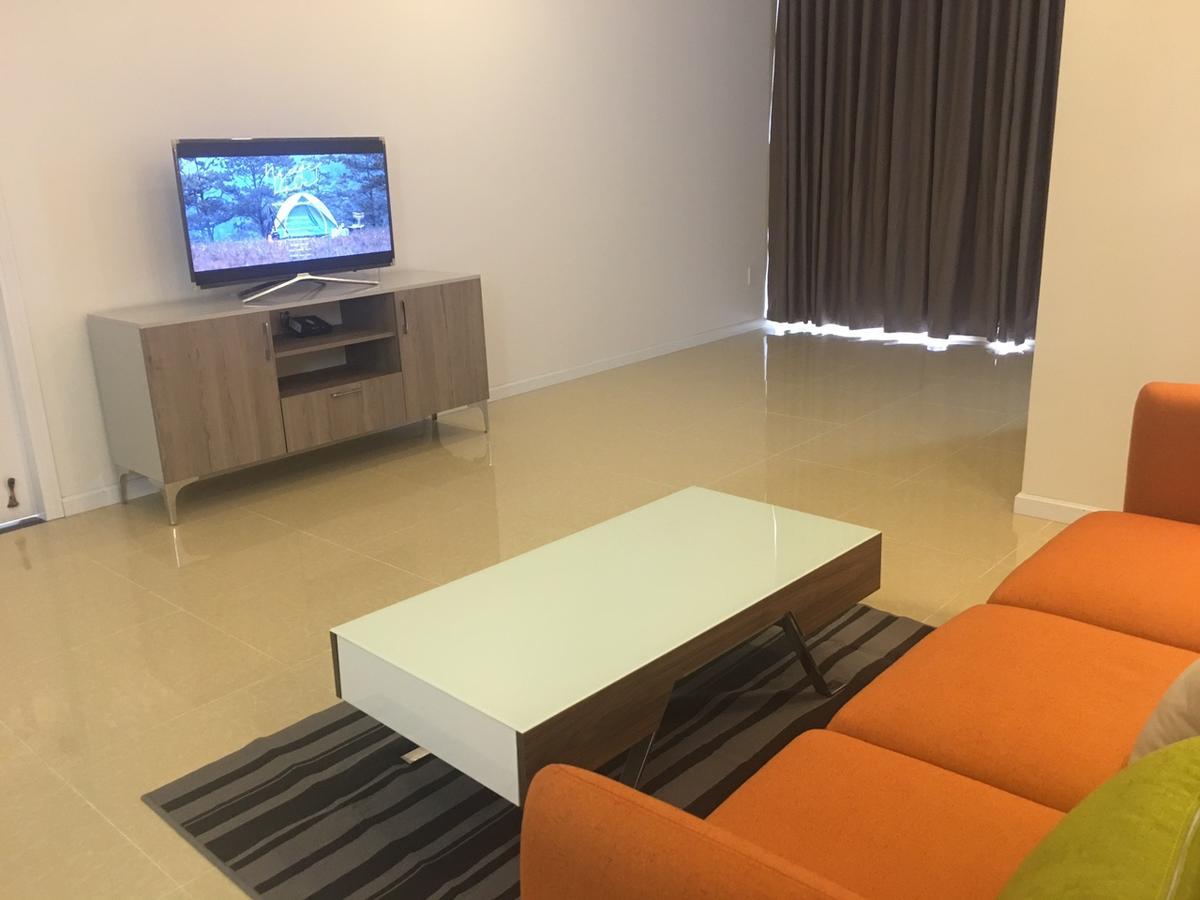 The Grand Condotel Apartment *