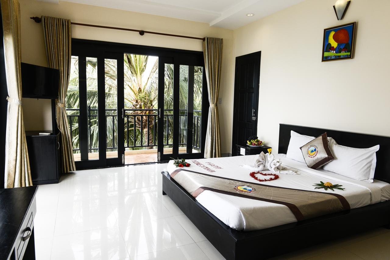 Hon Rom Central Beach Resort 3*