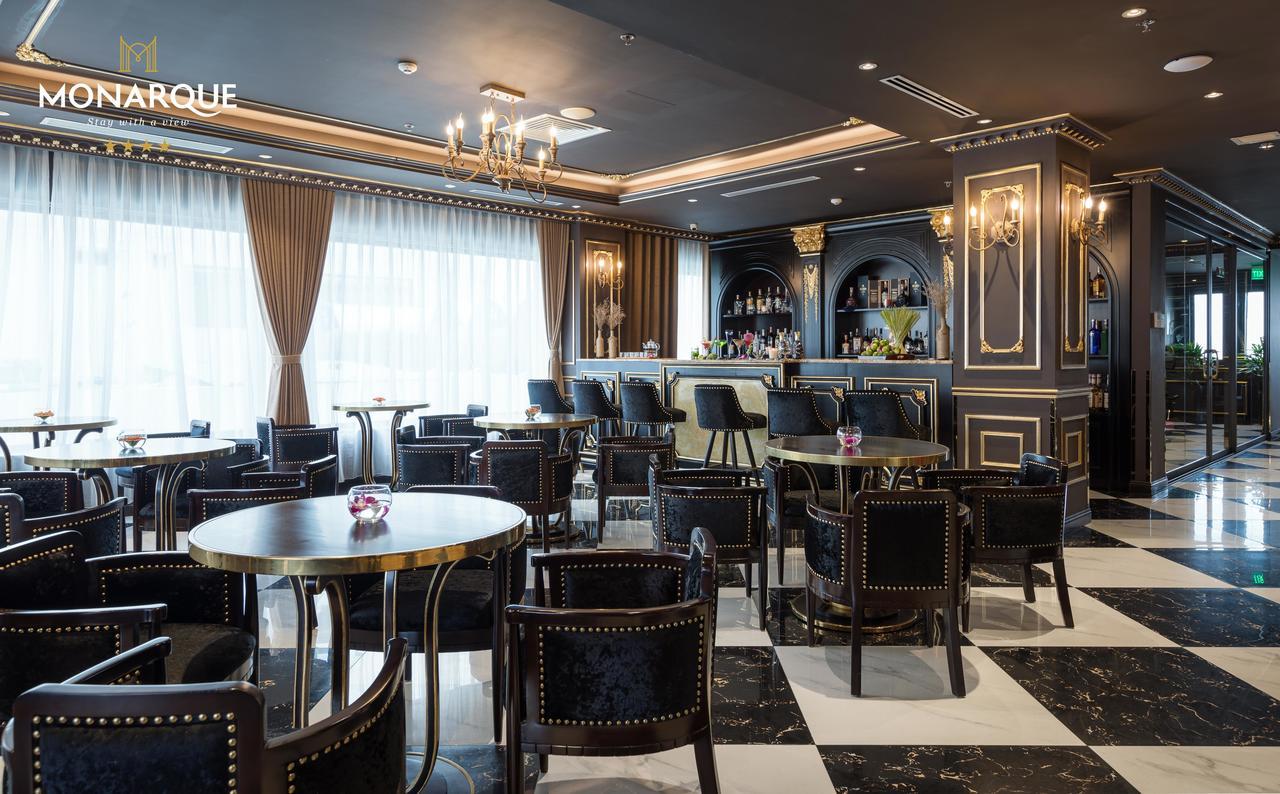 Hotel Monarque