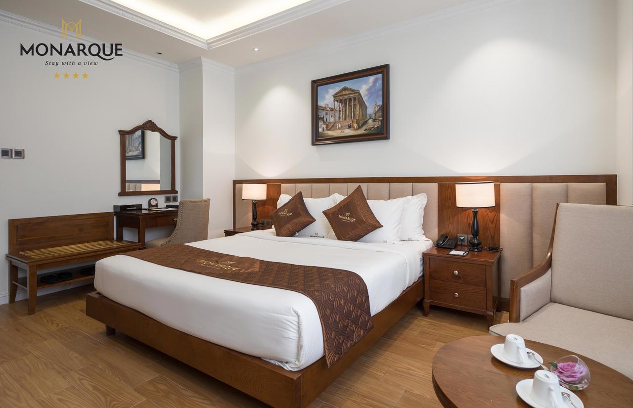 Monarque Hotel 4*