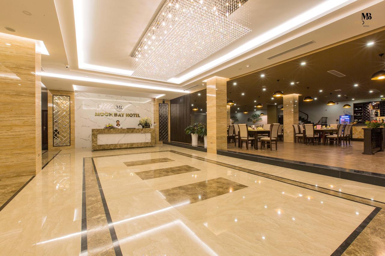 Moon Bay Hotel