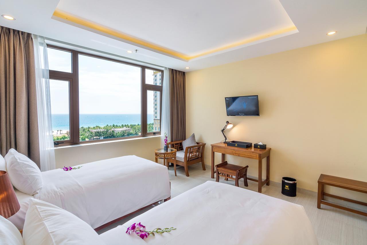 Martin Ho & Hotel 3*