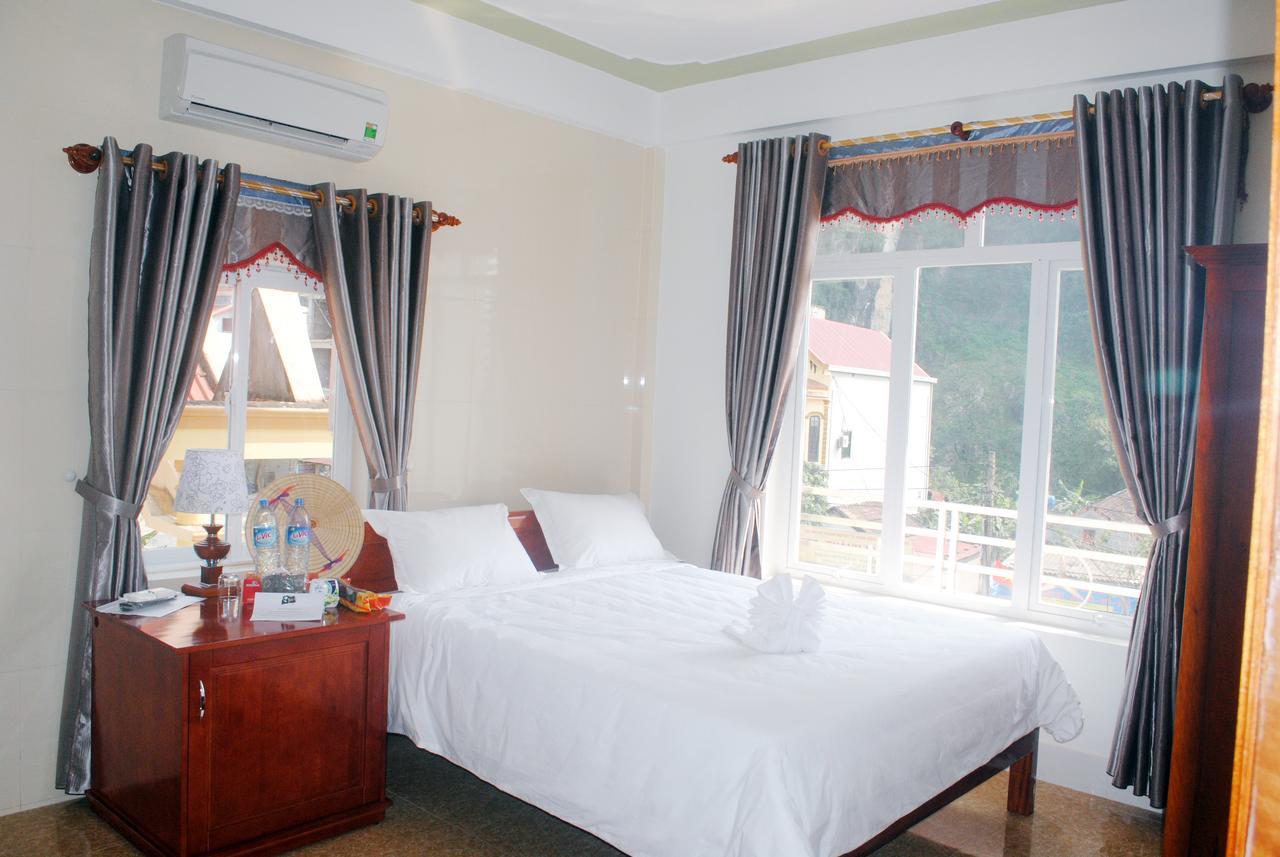 Paradise Hotel