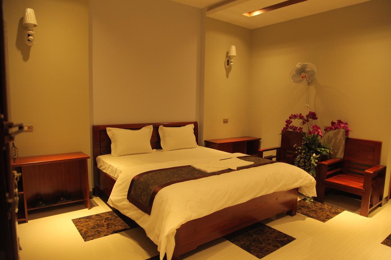 Khách sạn Hoàng Gia 2