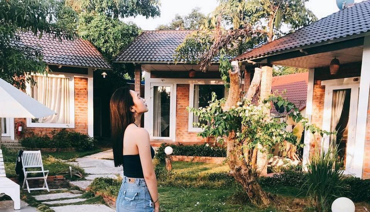 Her Bungalow