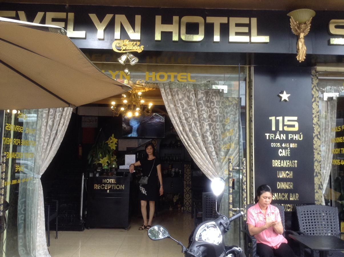 Evelyn * Da Nang