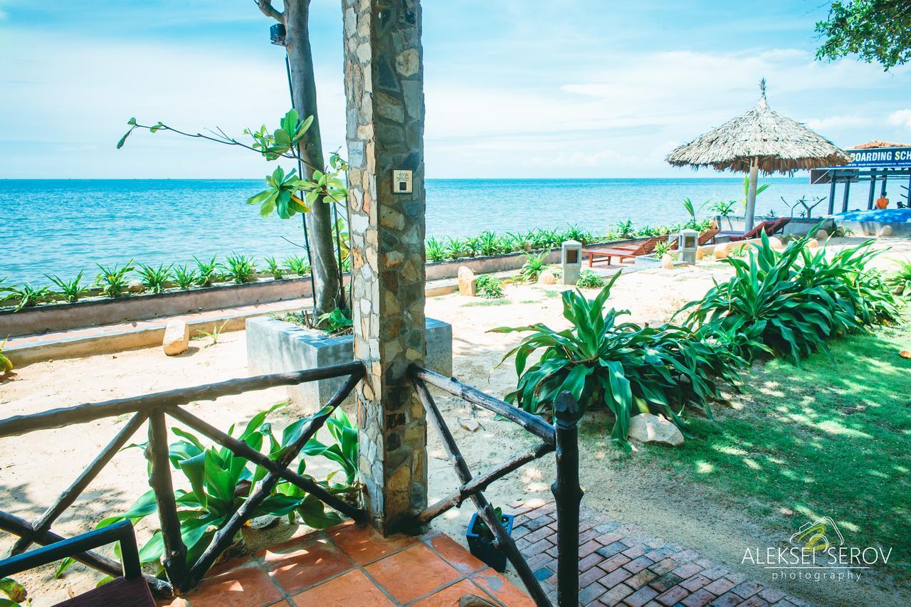 Resort Joe's Seaside Boutique
