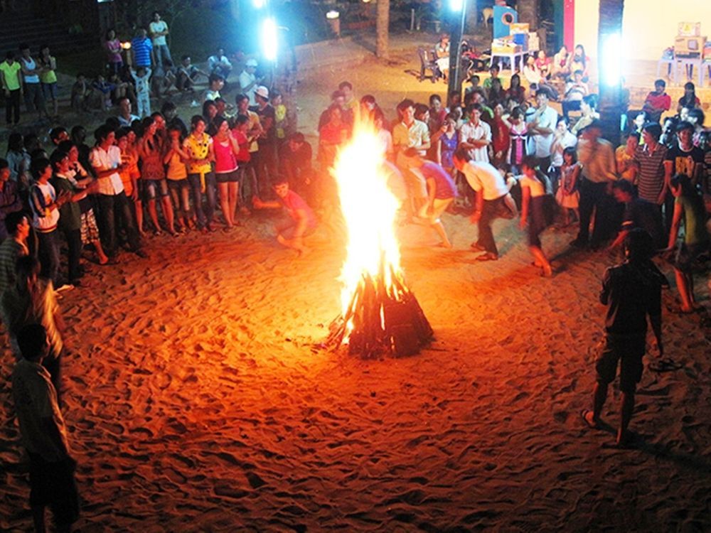 Hon Rom Central Beach Resort