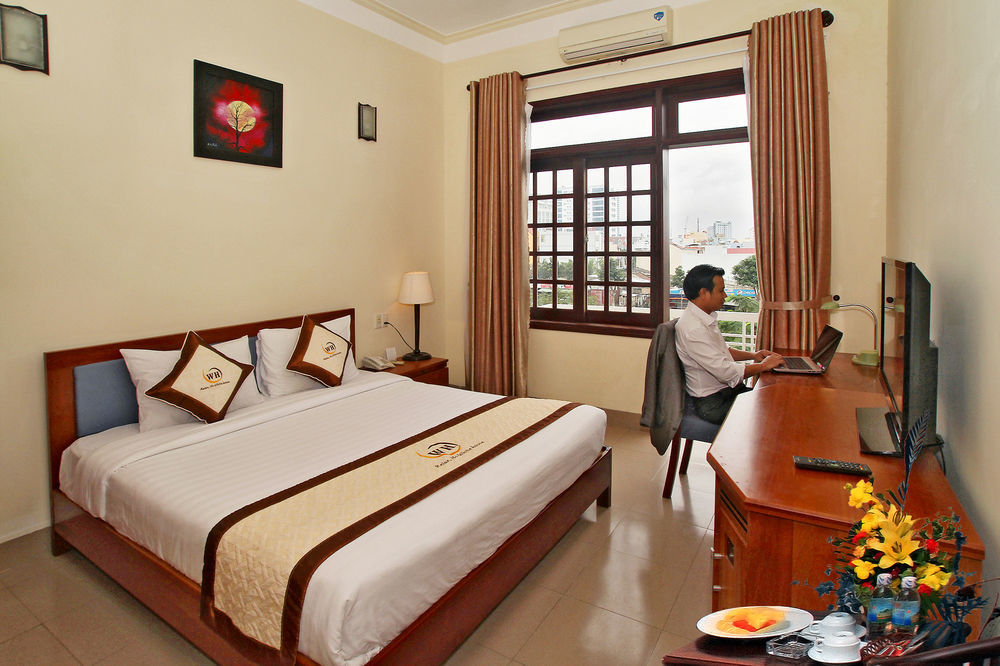 Hotel Flora Beach Hotel & Spa 3*