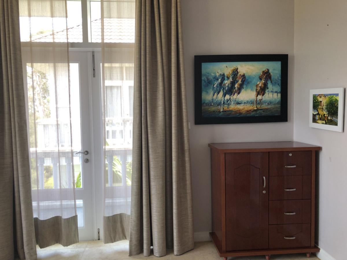 Luxsea Villa *