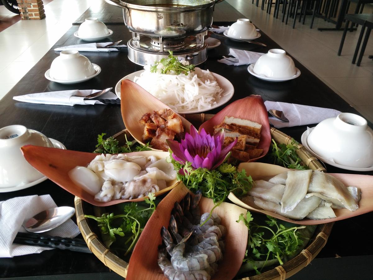 Hotel Suoi Hong