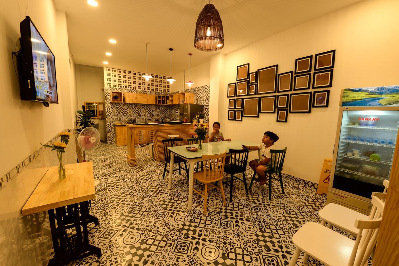 Nau House Homestay *