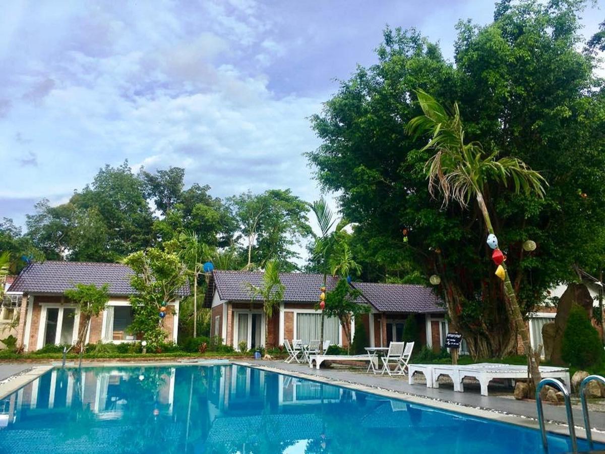Her Bungalow