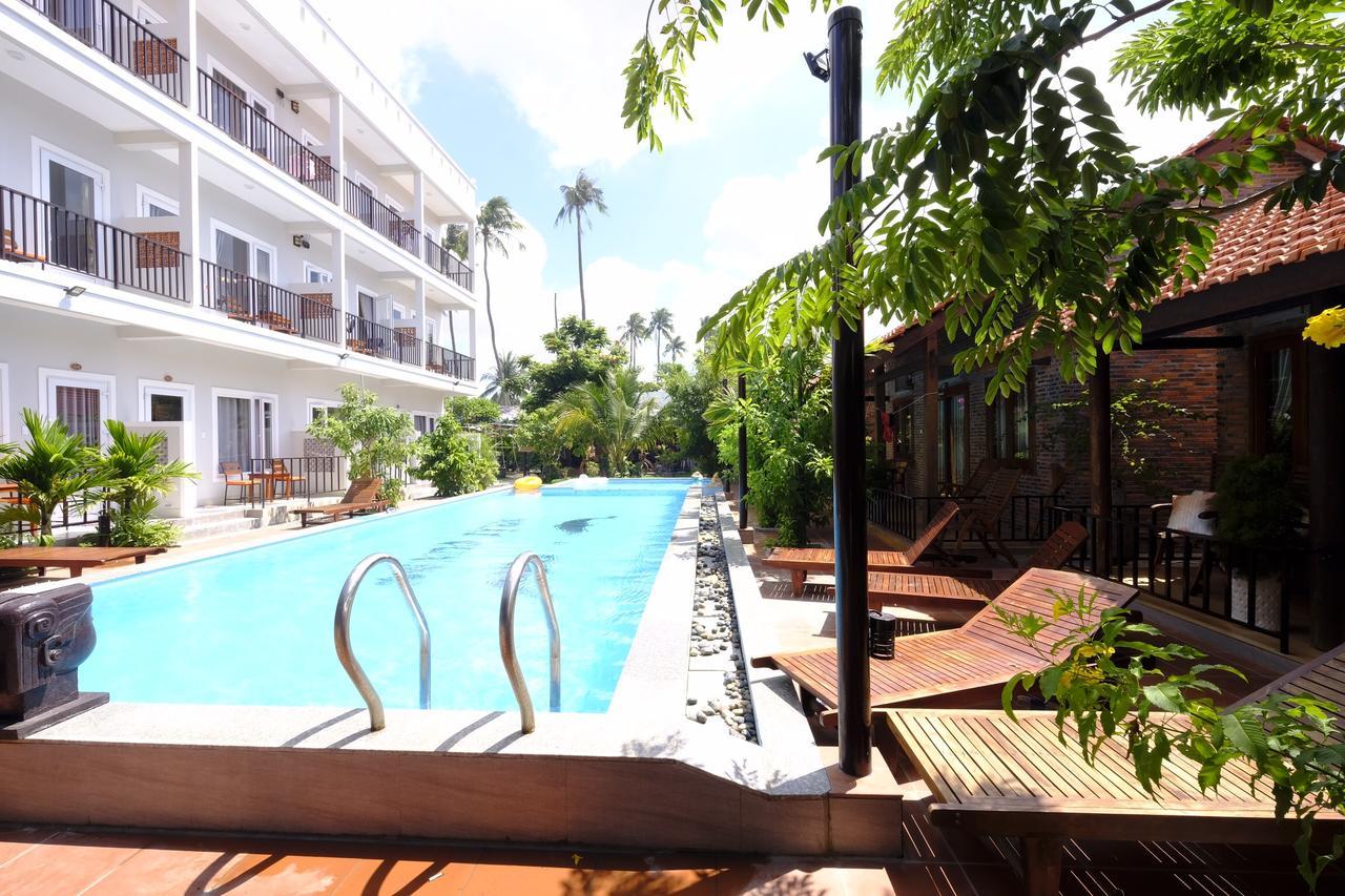 MAY Bungalow Hotel
