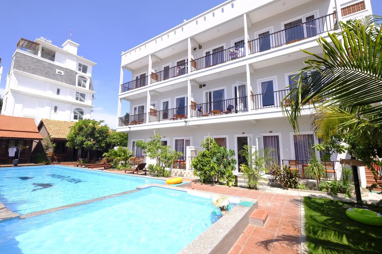 MAY Bungalow Hotel