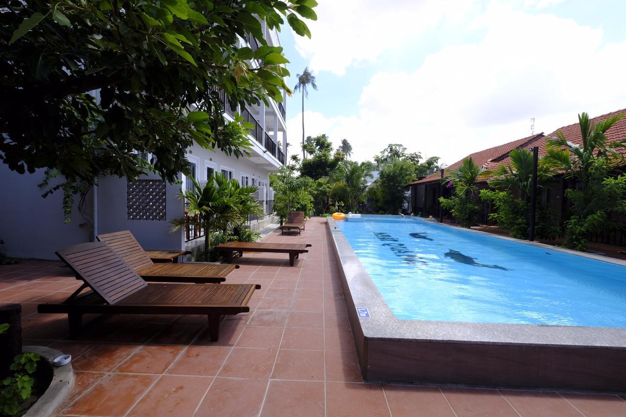 MAY Bungalow Hotel 2*
