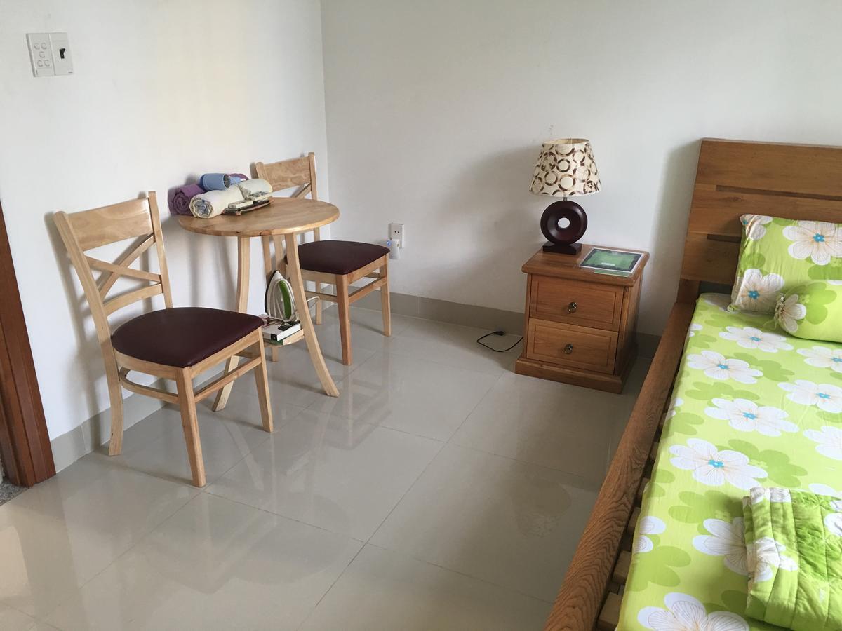 Thom's * Vung Tau