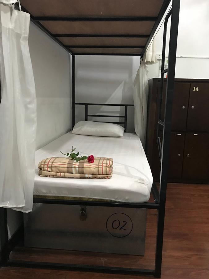 Light Hostel
