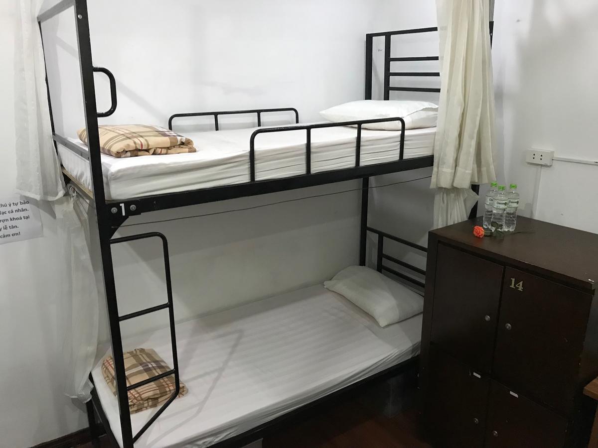 Light Hostel *