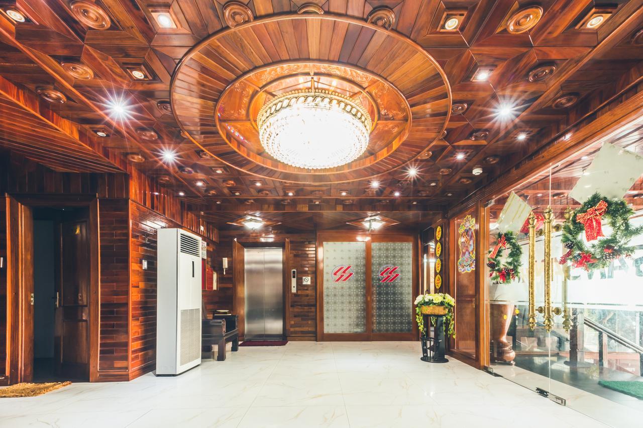 San San Hotel