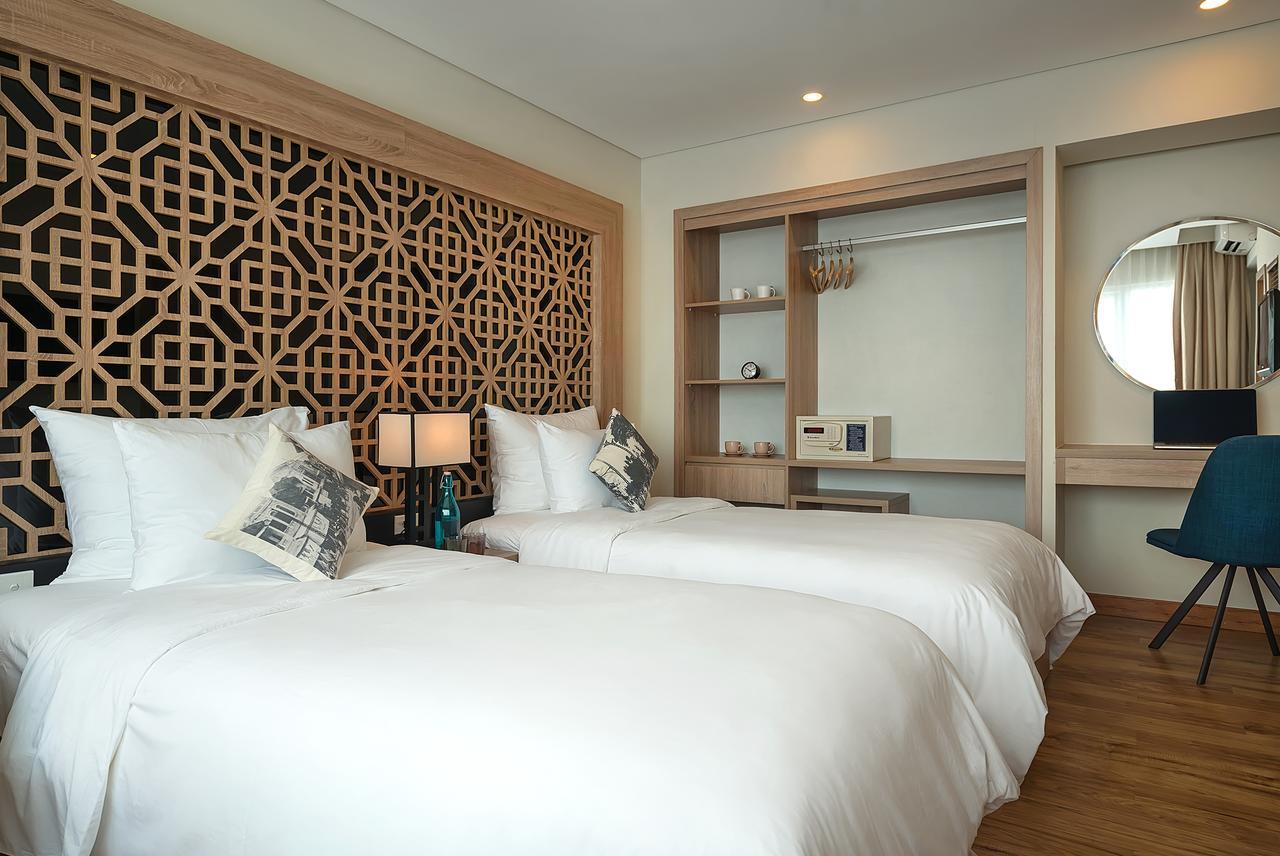 C Hotel- De Tham Bui Vien Walking Street Hotel 3*