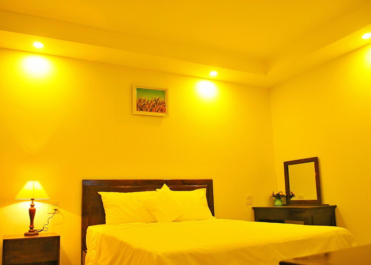 Aries Hotel *