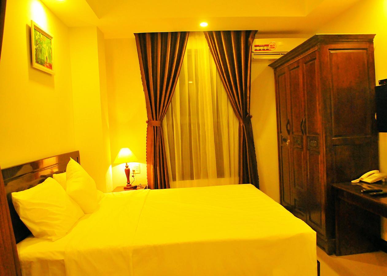 Aries Hotel *