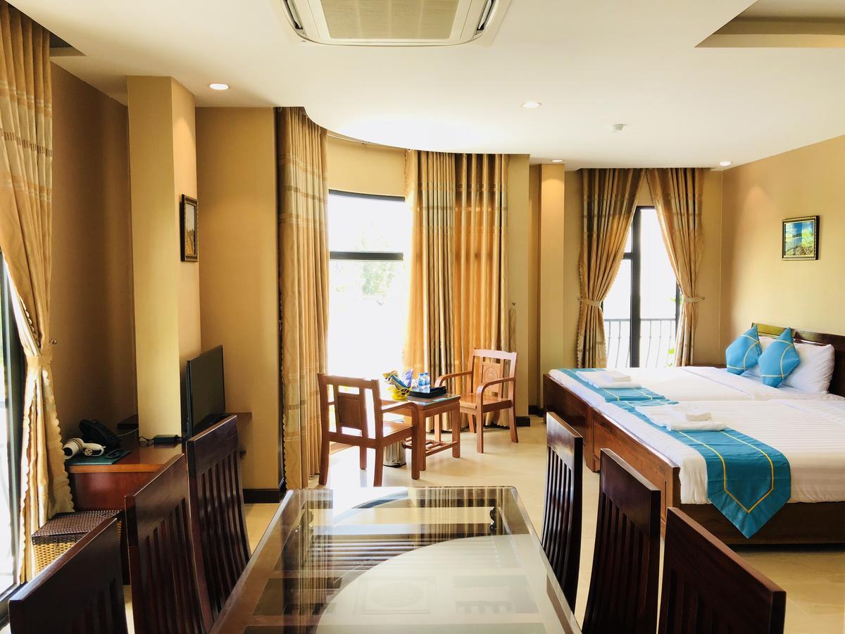 Khách sạn Hồng Hạc